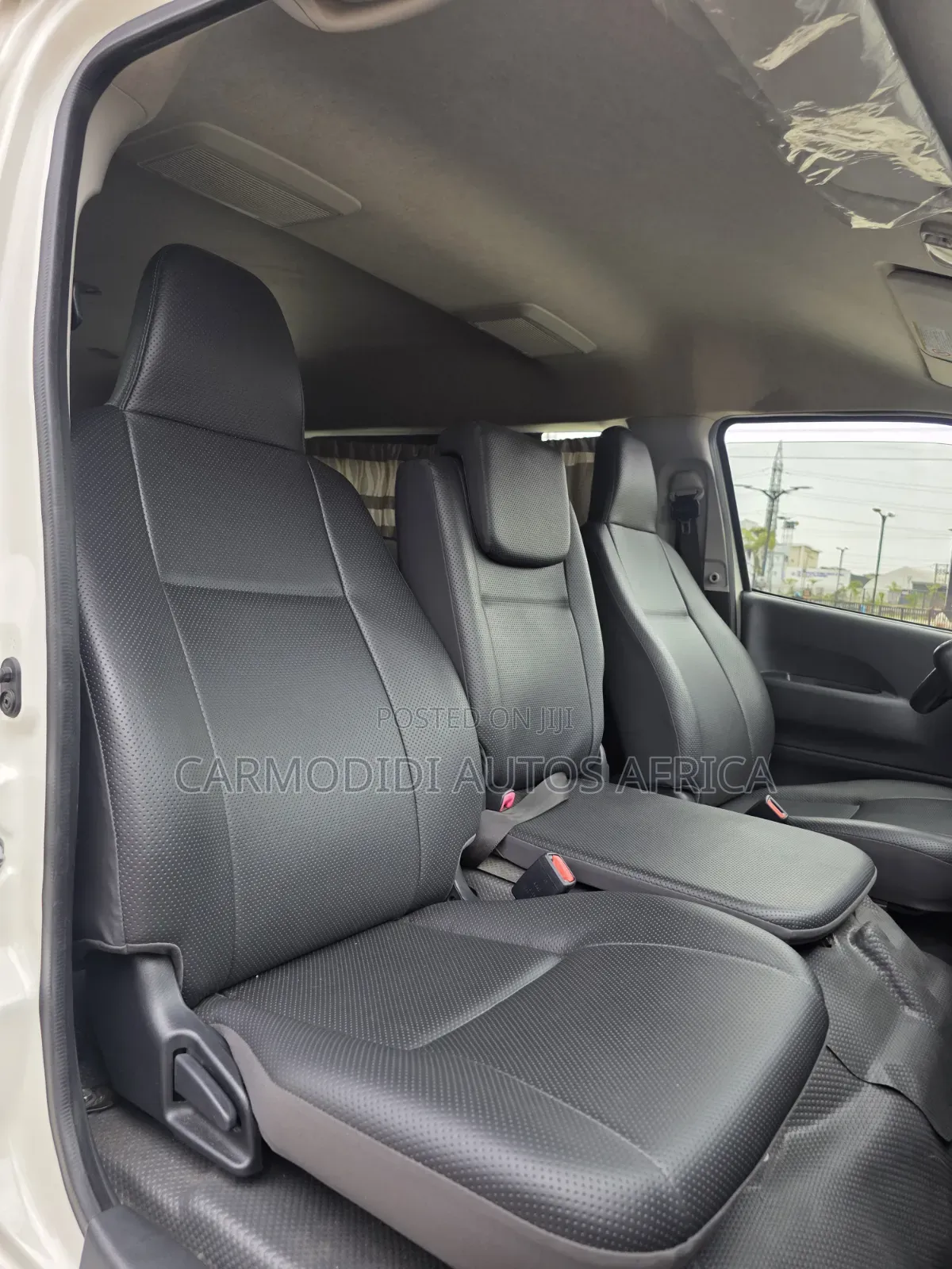 Toyota HiAce 2019 White