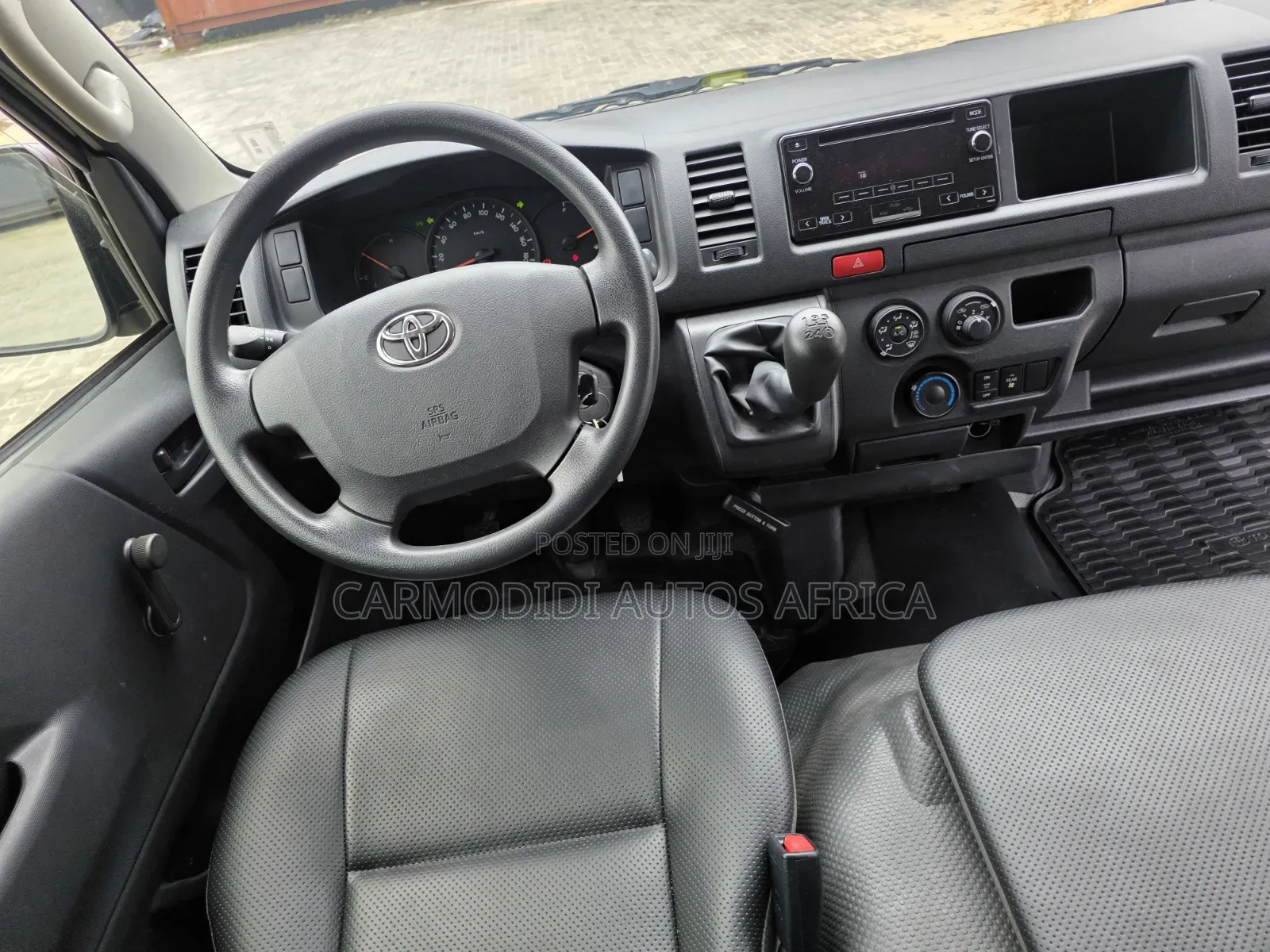 Toyota HiAce 2019 White
