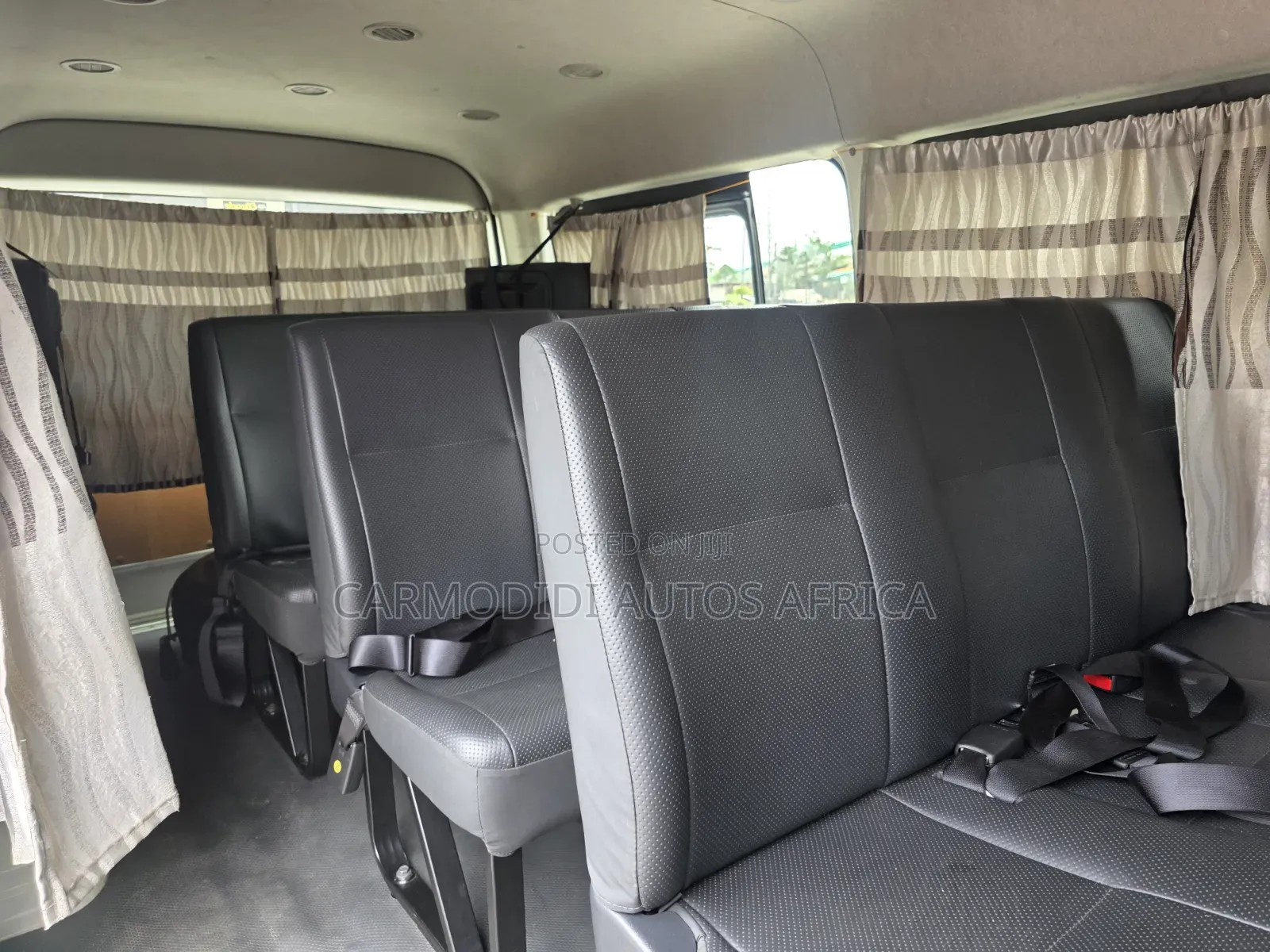 Toyota HiAce 2019 White