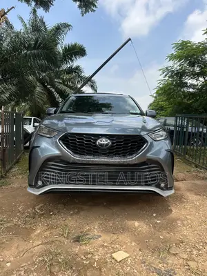 Toyota Highlander LE AWD 2020 Gray
