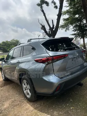 Toyota Highlander LE AWD 2020 Gray