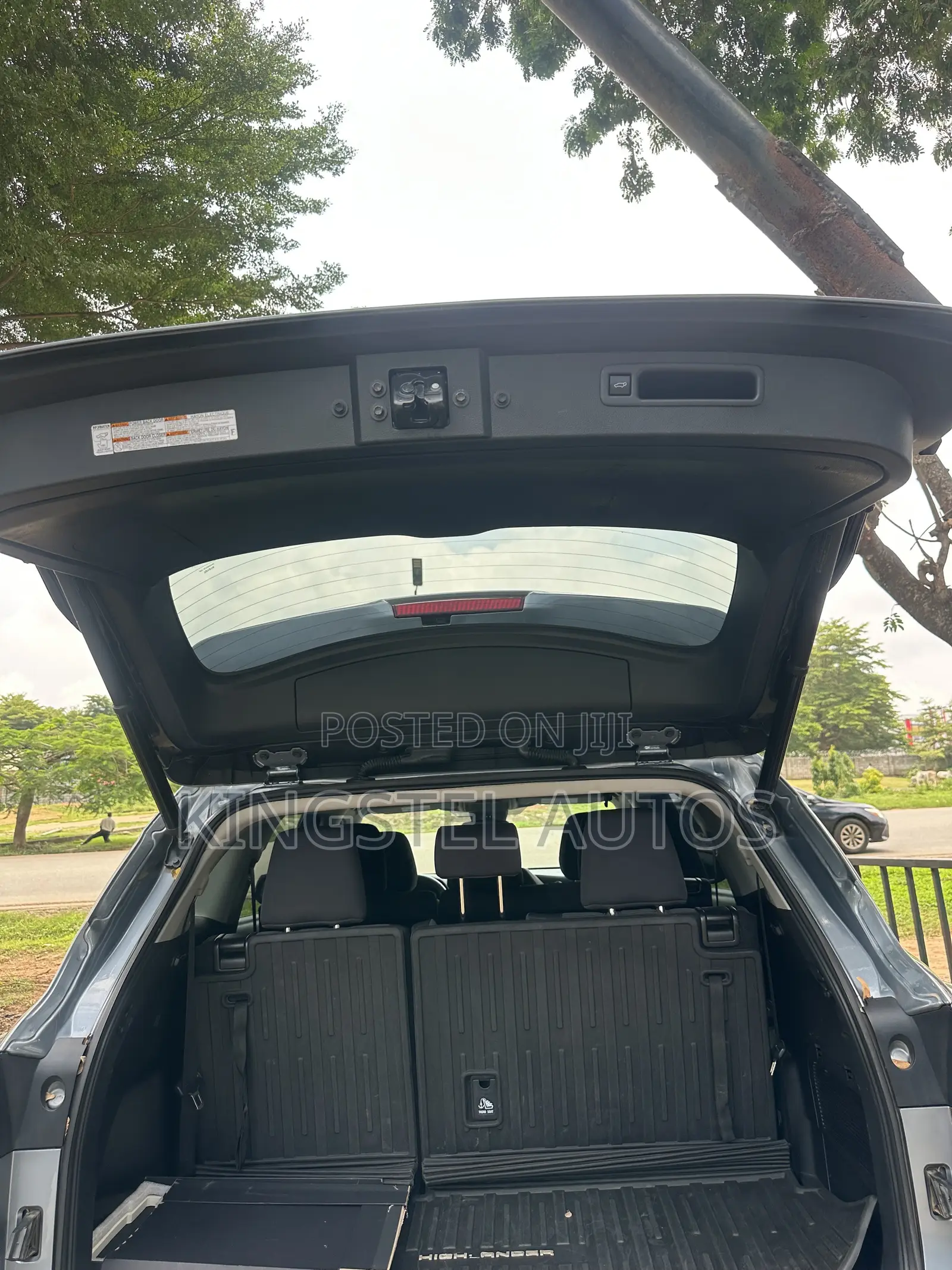 Toyota Highlander LE AWD 2020 Gray