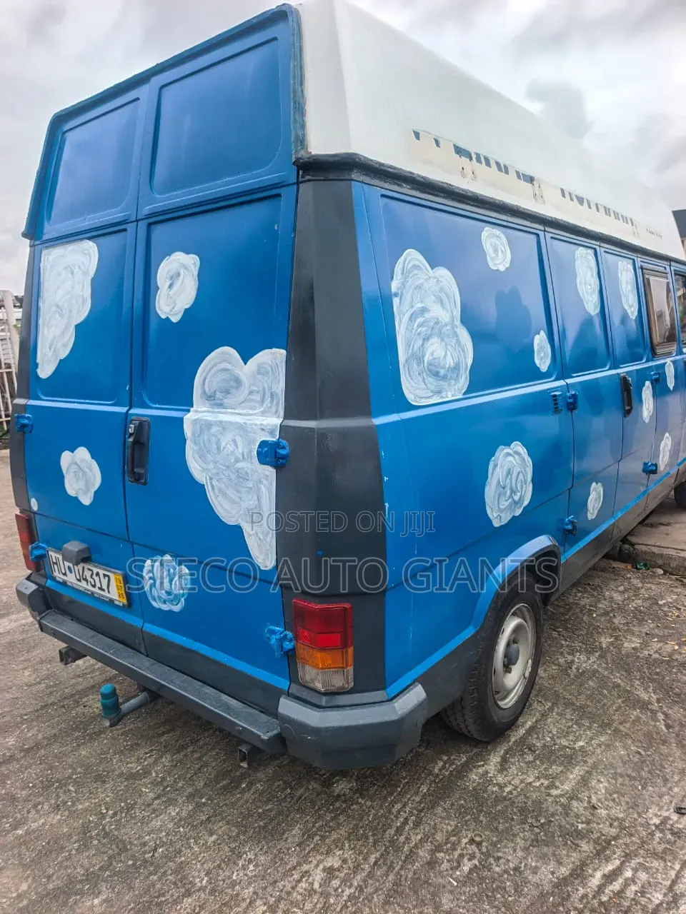 Bus 2003 Blue