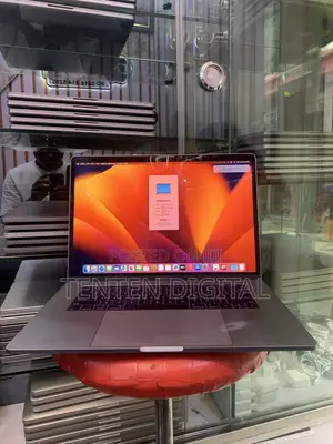 Laptop Apple MacBook Pro 2017 16GB Intel Core i7 SSD 512GB
