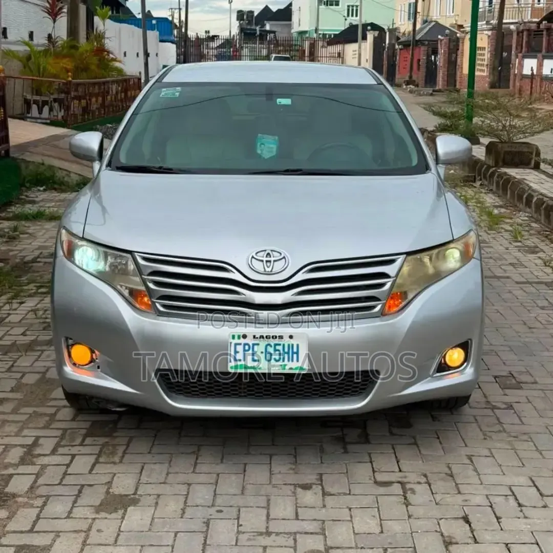 Toyota Venza 2011 Silver