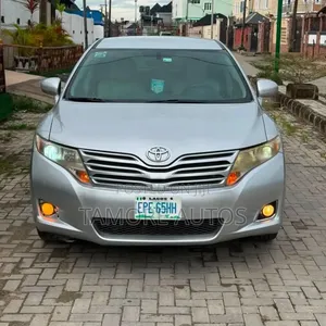 Toyota Venza 2011 Silver