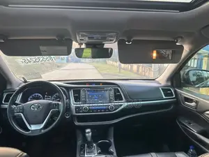 Toyota Highlander 2018 Gray