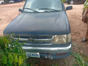 Toyota T100 1995 Black