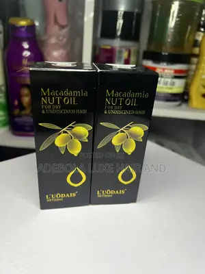 Macadamia Nut Oil for Dry Undiscined Hair