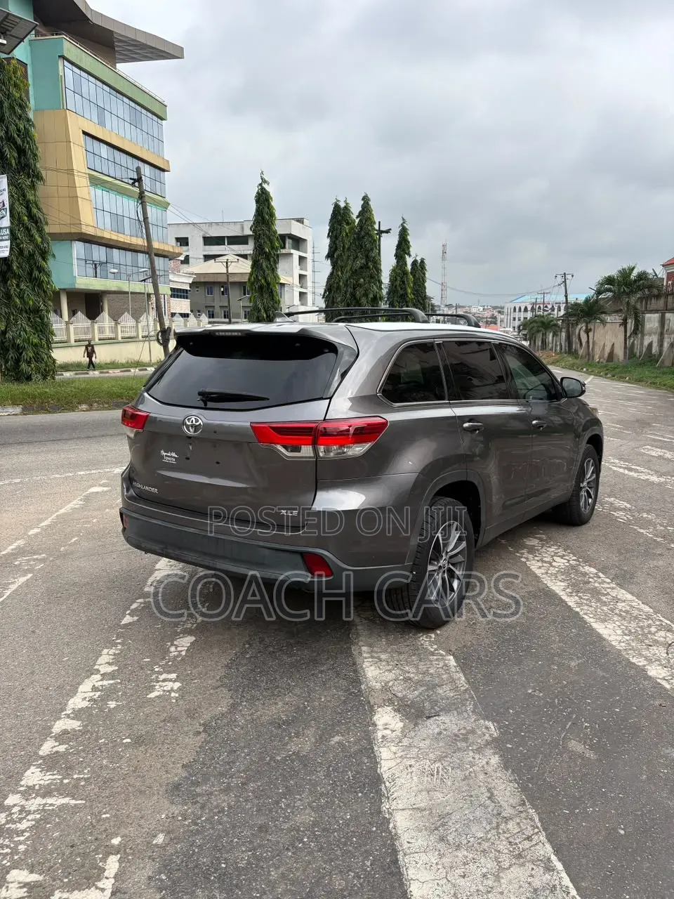 Toyota Highlander 2019 Brown