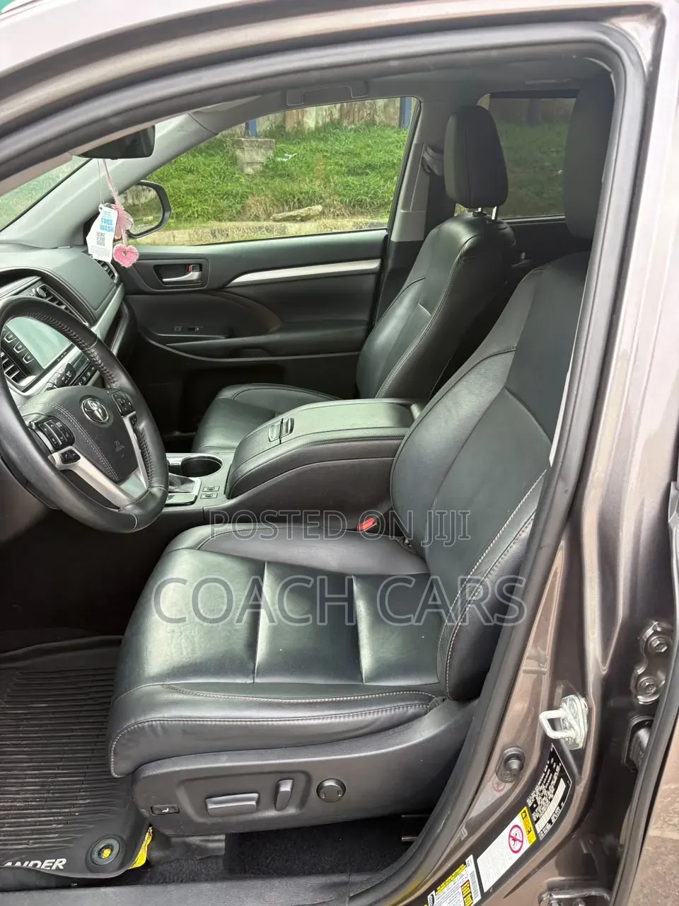Toyota Highlander 2019 Brown