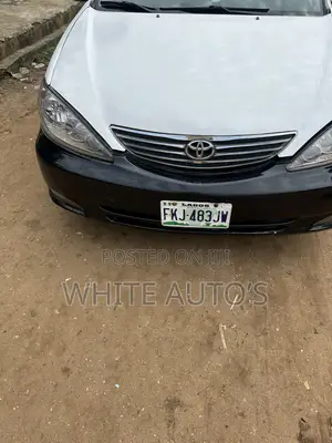 Toyota Camry LE 4dr Sedan (2.4L 4cyl 5M) 2003 White