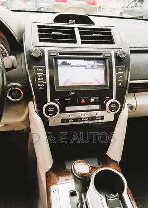 Toyota Camry XLE V6 4dr Sedan (3.5L 6cyl 6A) 2012 Gray