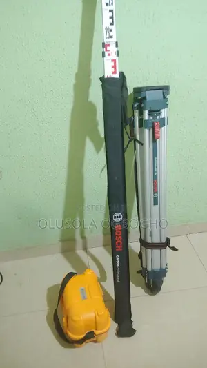 32x AL32 Auto Level, Tripod and Staff