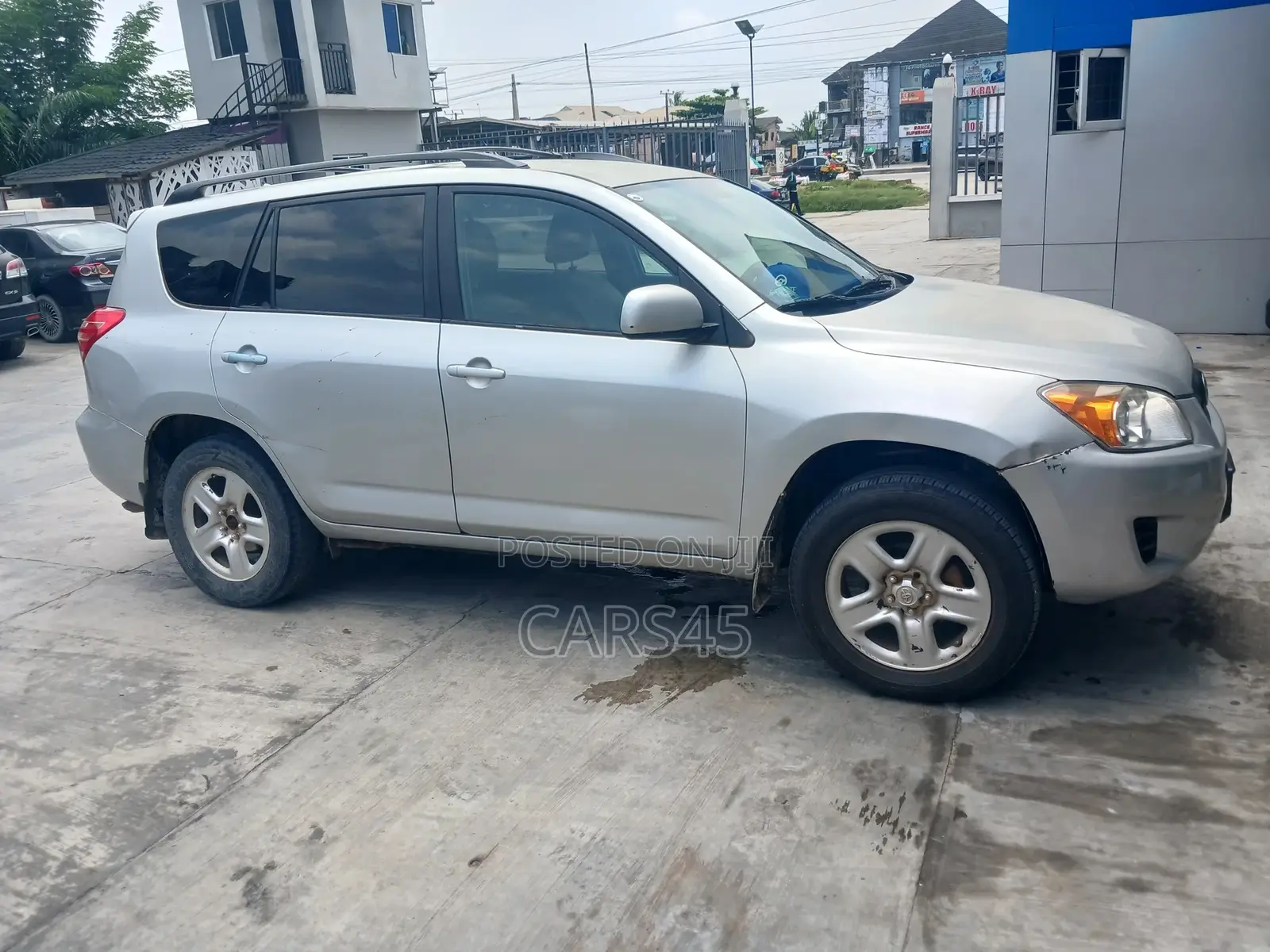 Toyota RAV4 2011 Silver