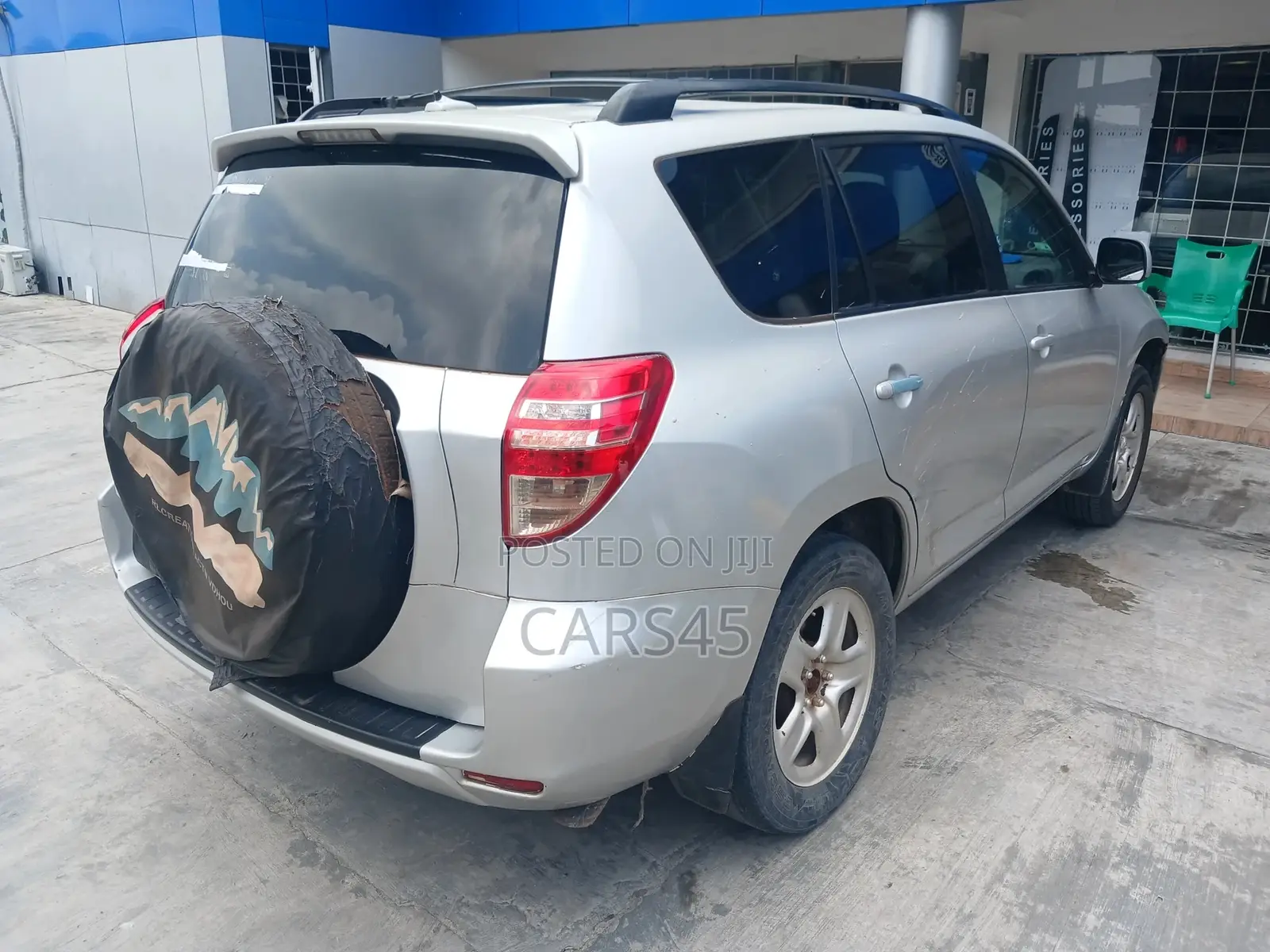 Toyota RAV4 2011 Silver