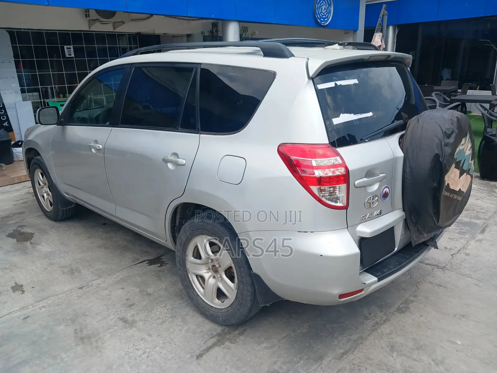 Toyota RAV4 2011 Silver