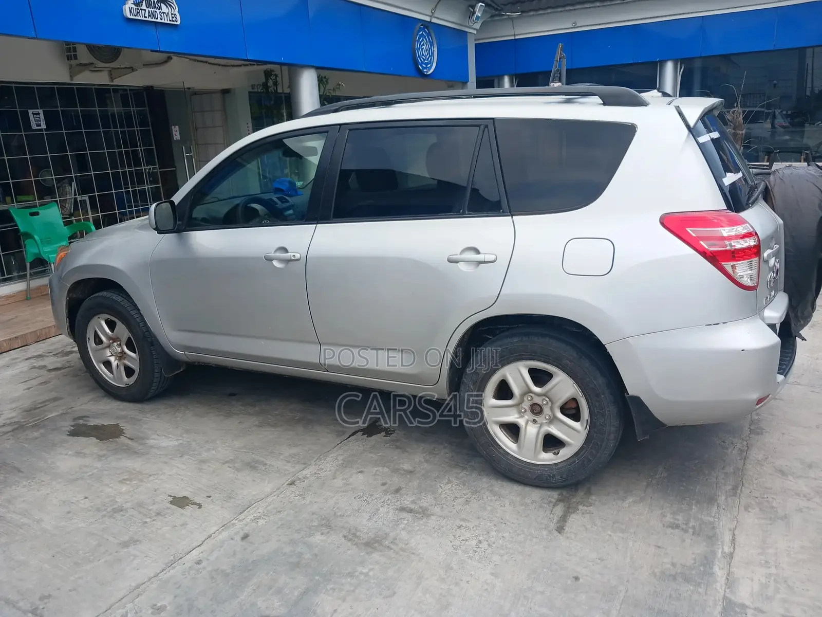 Toyota RAV4 2011 Silver