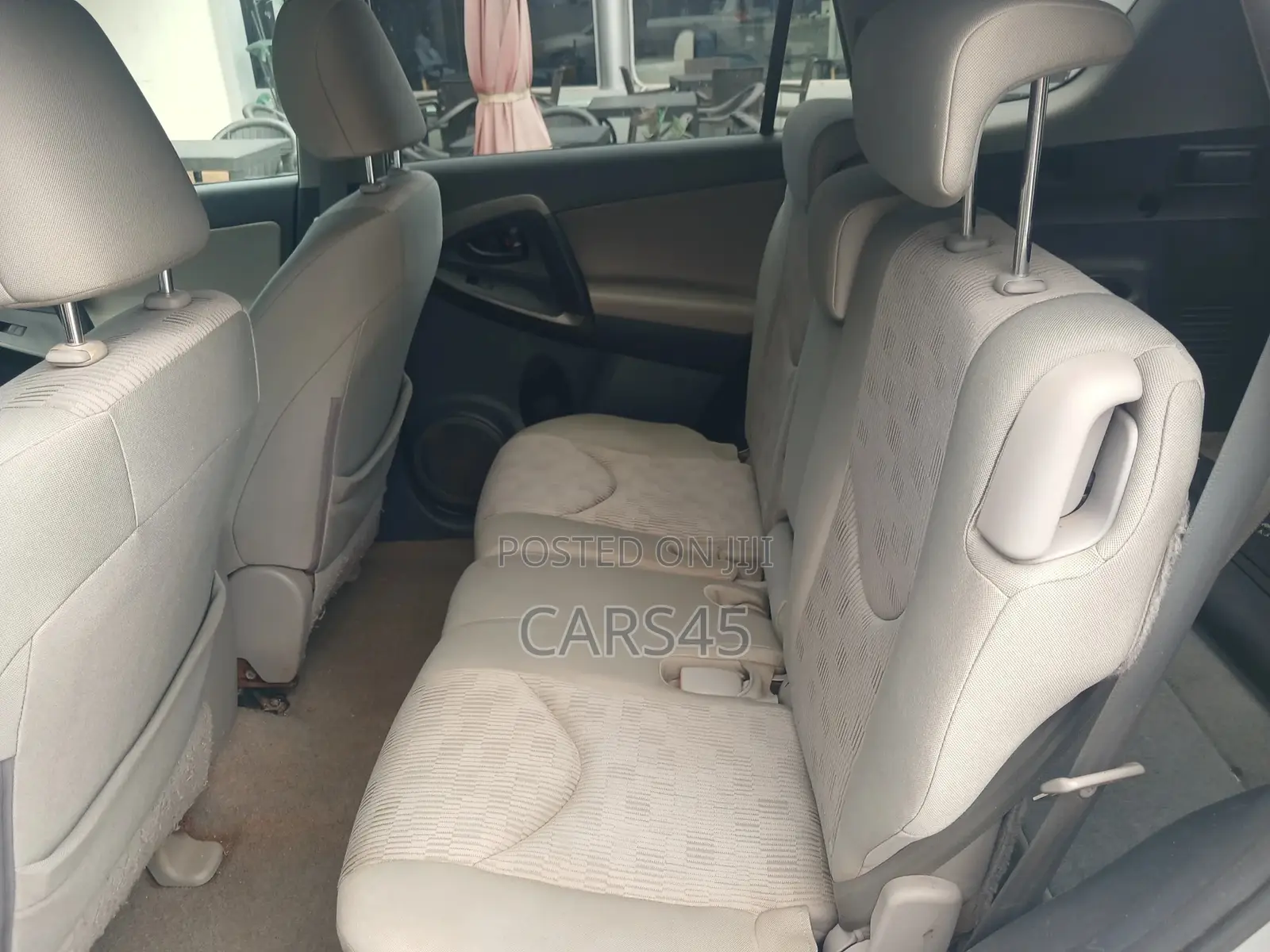Toyota RAV4 2011 Silver