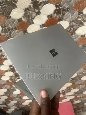 Laptop Microsoft Surface 8GB Intel Core i5 SSD 256GB