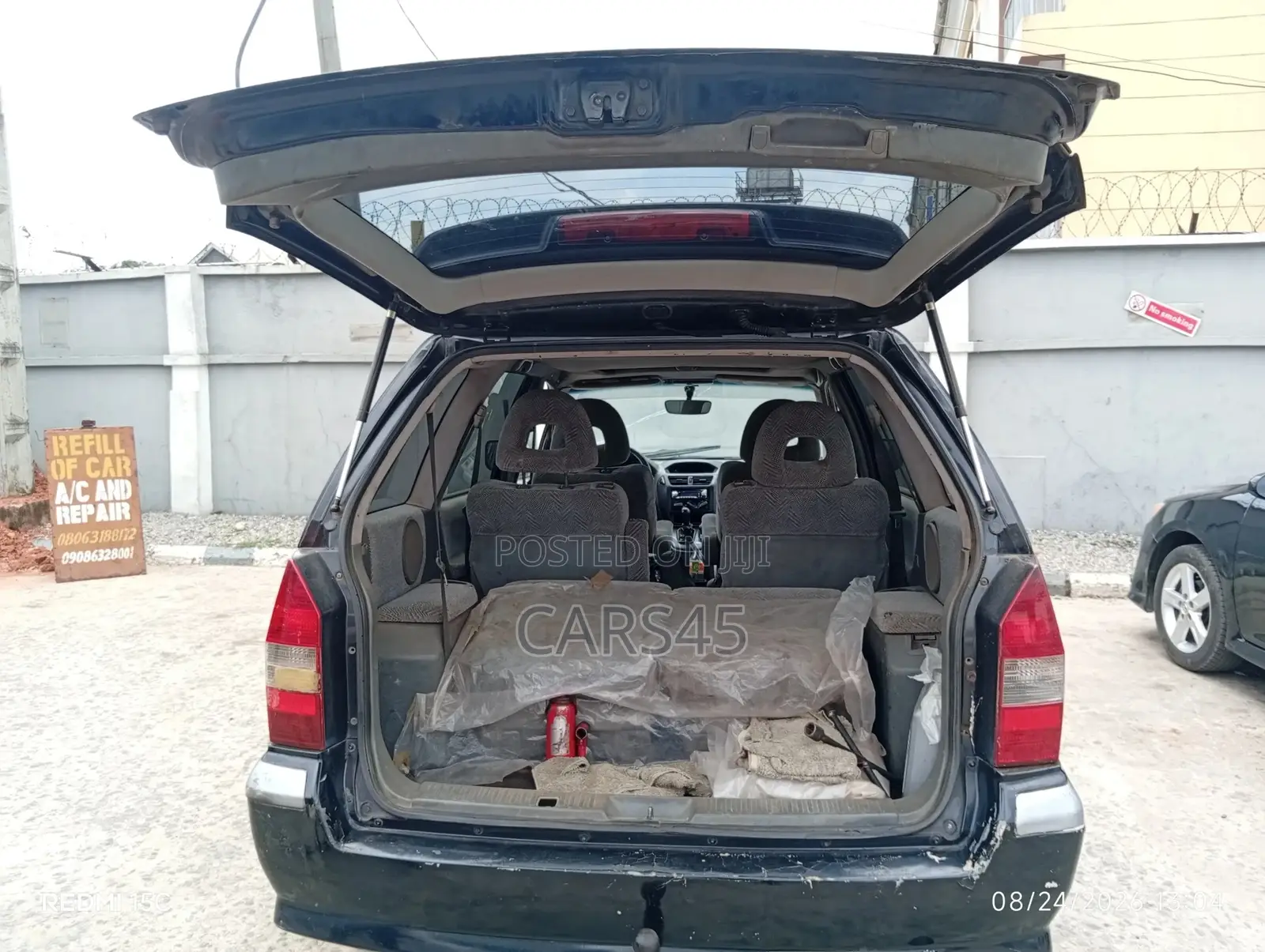 Mitsubishi SpaceWagon 1999 Black