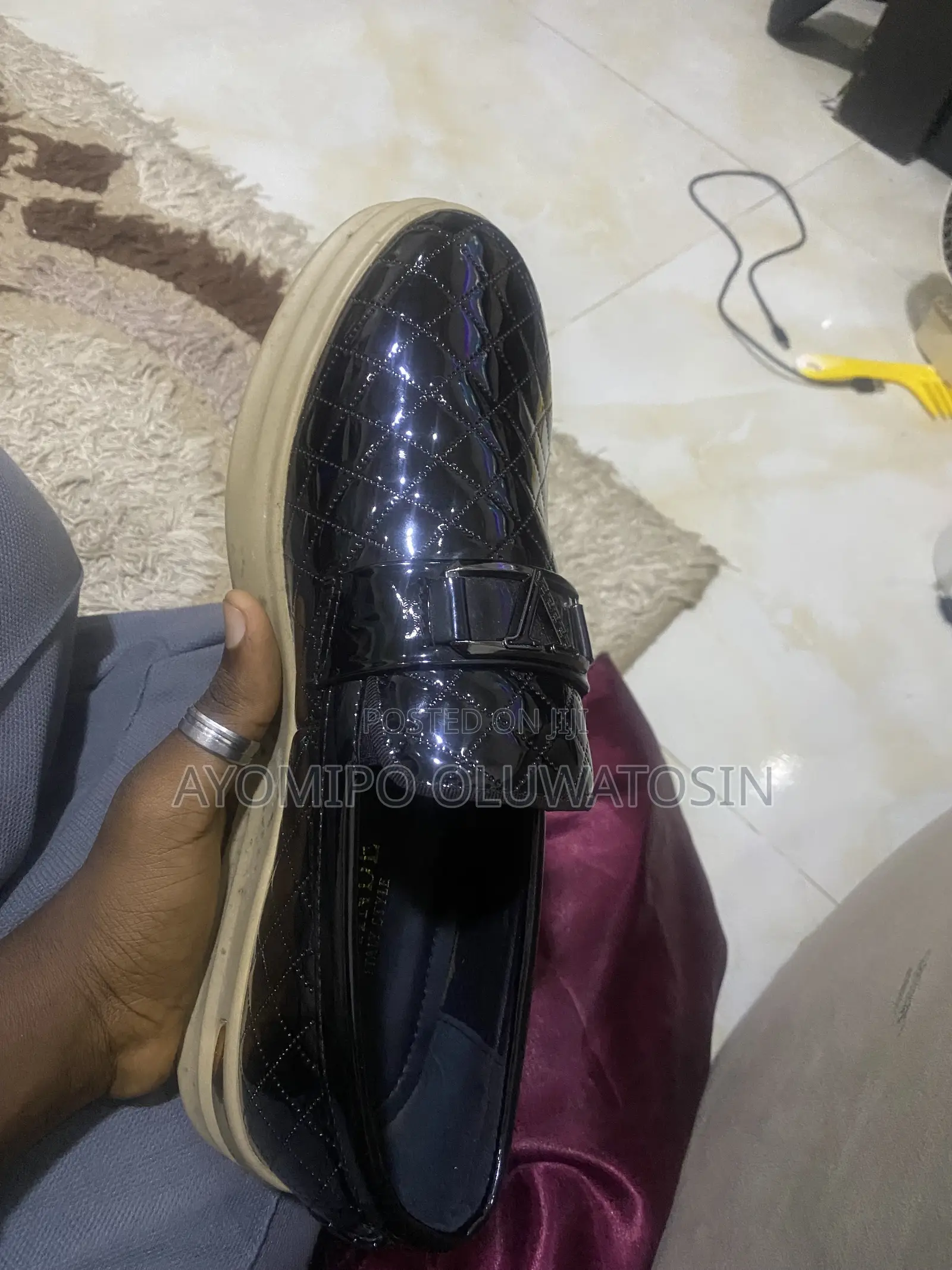 Black Shoe