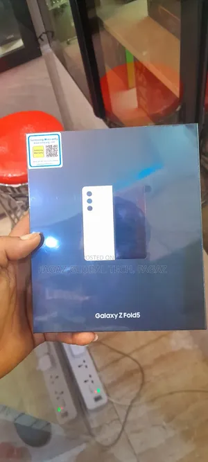 New Samsung Galaxy Z Fold 5 512 GB White