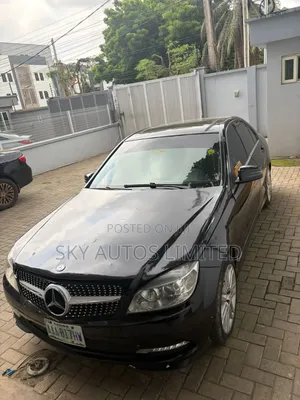 Mercedes-Benz C300 2009 Black