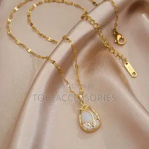 Women’s Necklace
