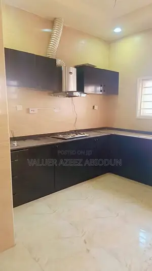 3bdrm Block of Flats in River Park Estate, Lugbe District for sale