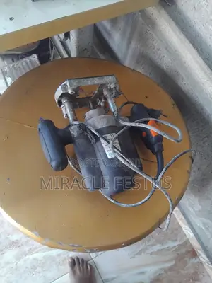 For Sale: Fairly Used Plunge Router Location: Port Harcourt ,Elelewo