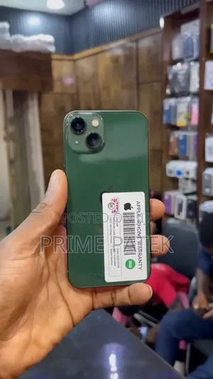 Apple iPhone 13 128 GB Green
