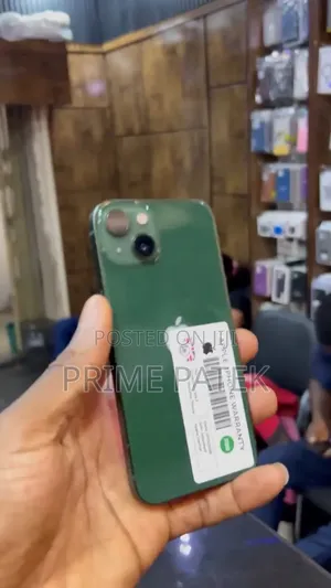 Apple iPhone 13 128 GB Green