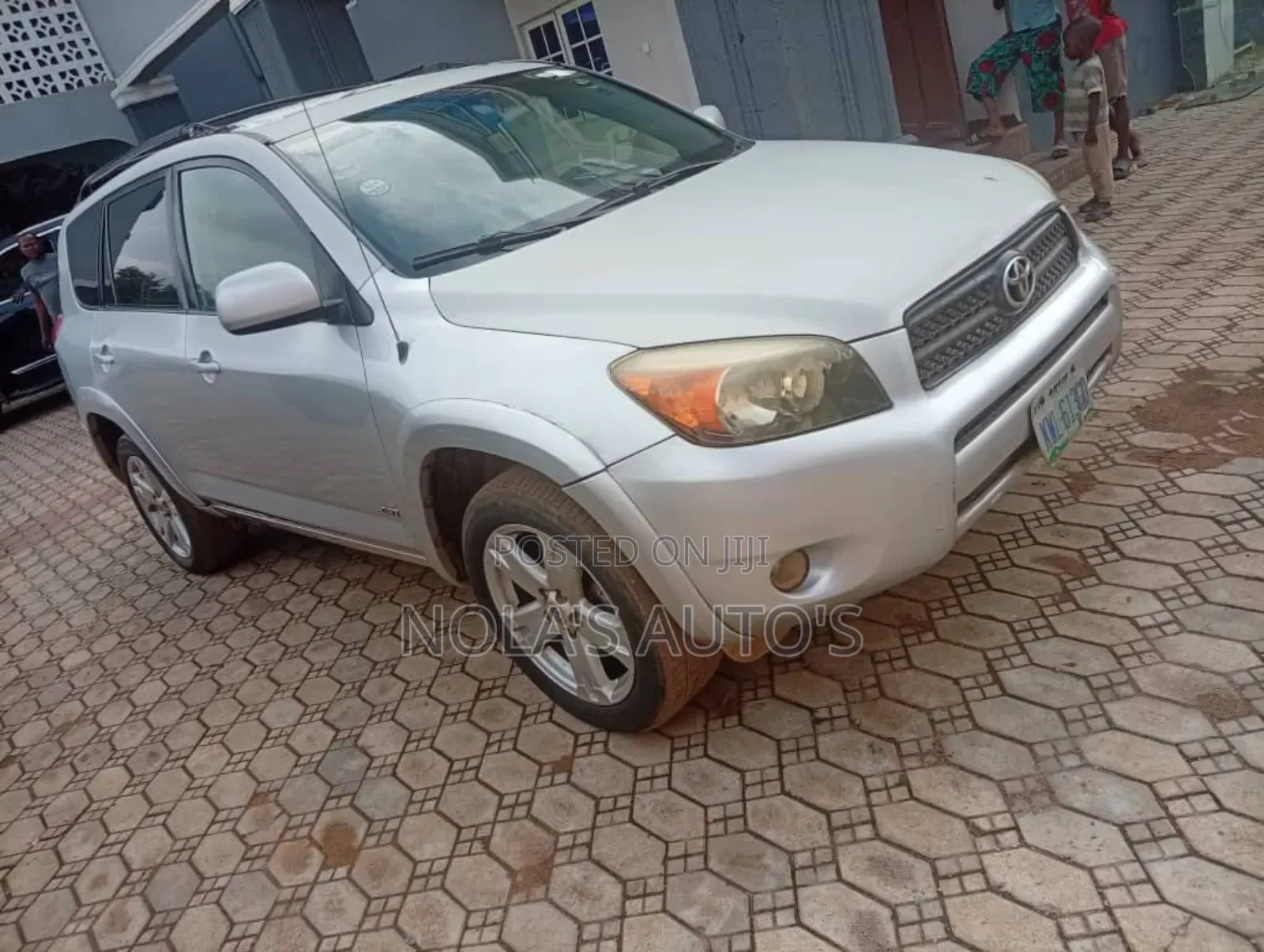 Toyota RAV4 2010 Silver