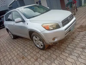 Toyota RAV4 2010 Silver