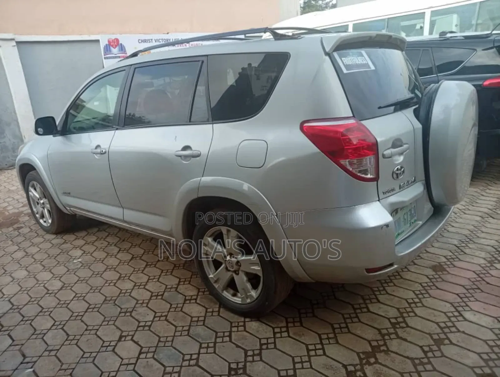 Toyota RAV4 2010 Silver