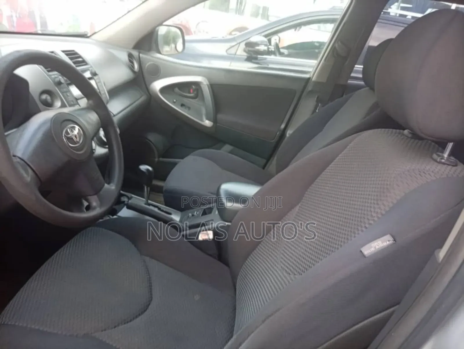 Toyota RAV4 2010 Silver