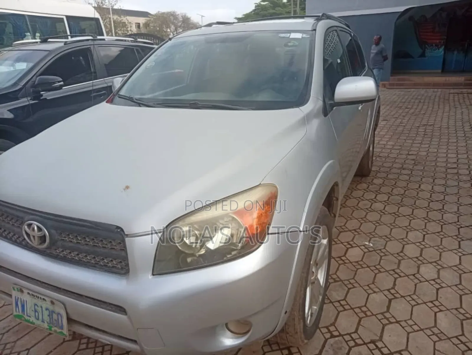 Toyota RAV4 2010 Silver