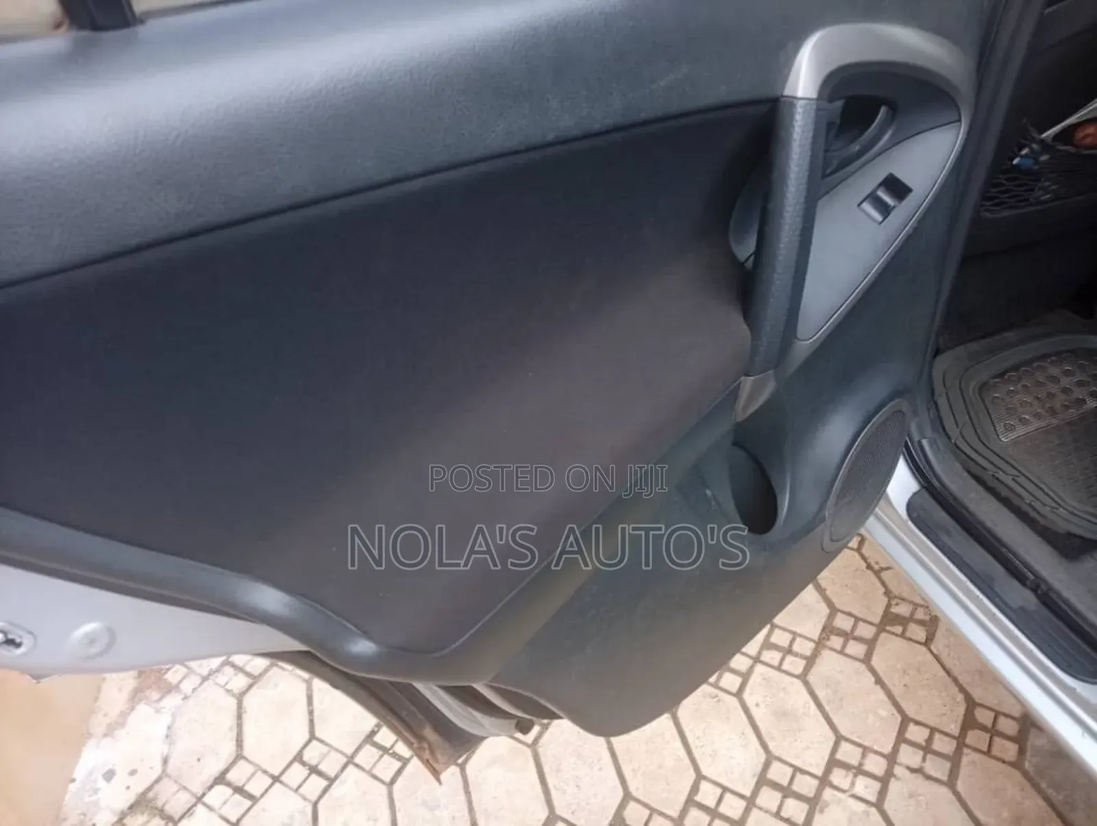 Toyota RAV4 2010 Silver