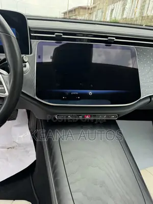 Mercedes-Benz E350 2024 Gray