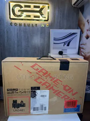 New Laptop Asus ROG Strix G16 32GB Intel Core Ultra 9 SSD 1T