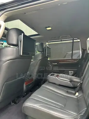 Lexus LX 570 (5 seats) AWD 2017 Black