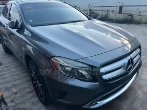 Mercedes-Benz GLA-Class 2017 Gray