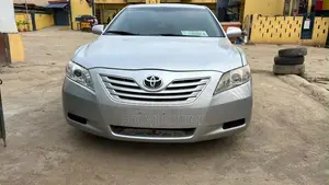 Toyota Camry LE V6 4dr Sedan (3.5L 6cyl 6AM) 2009 Silver