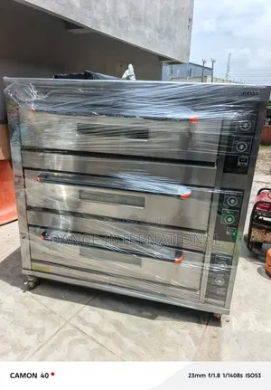 9 Trays Oven