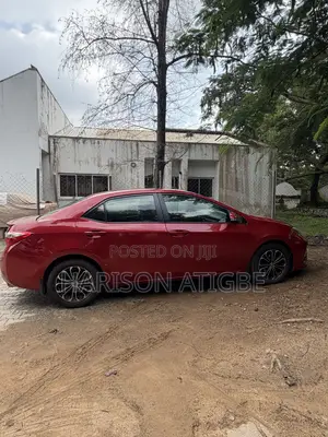 Toyota Corolla 2014 Red