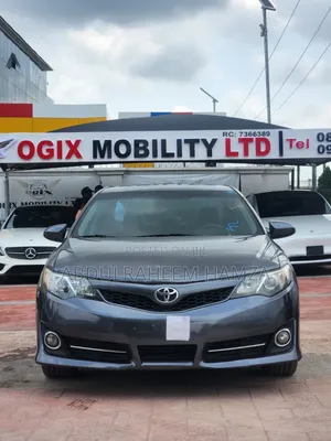 Toyota Camry 2012 Gray