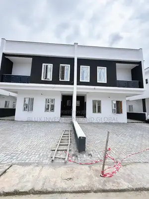 4bdrm Duplex in Off Ogombo Road, Lekki Phase 2 for sale
