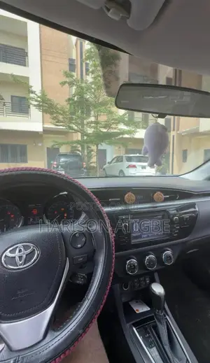 Toyota Corolla 2014 Red