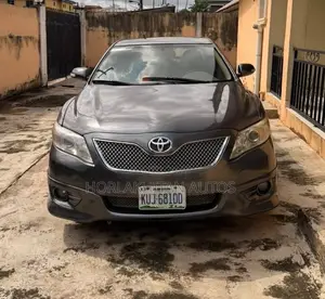 Toyota Camry SE 4dr Sedan (2.4L 4cyl 5A) 2008 Gray